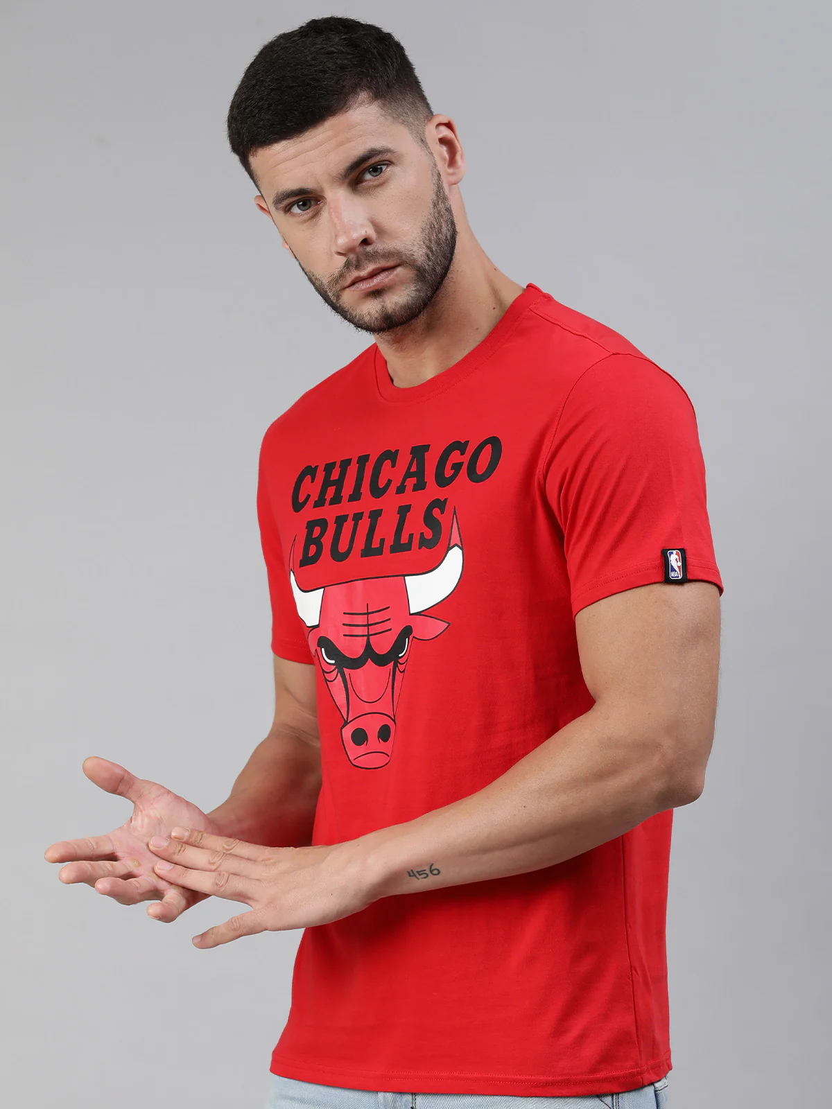 Chicago Bulls: Classic Crest T-Shirt - Image 3