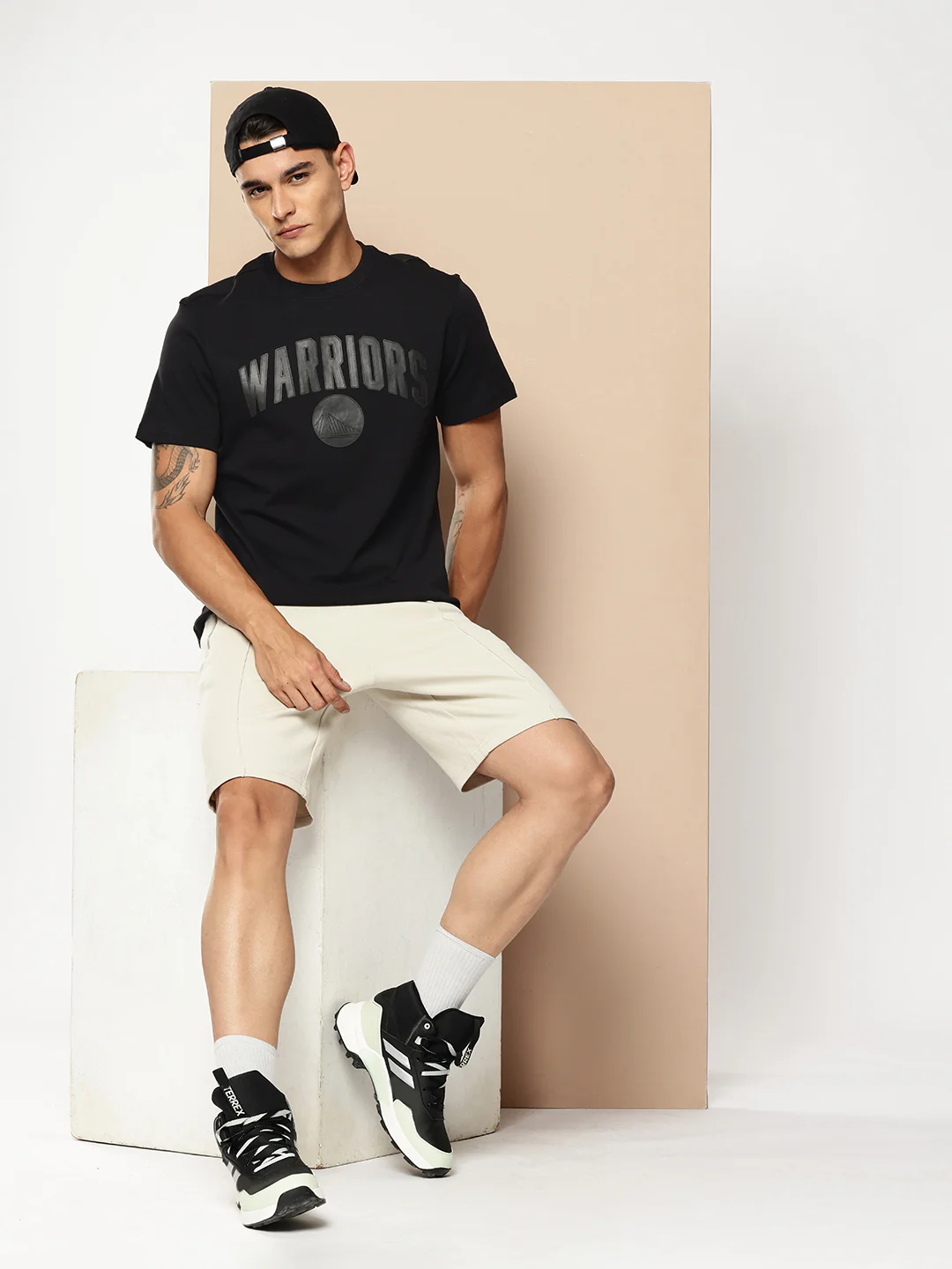 Golden State Warriors Monochrome Black T-Shirt - Image 5