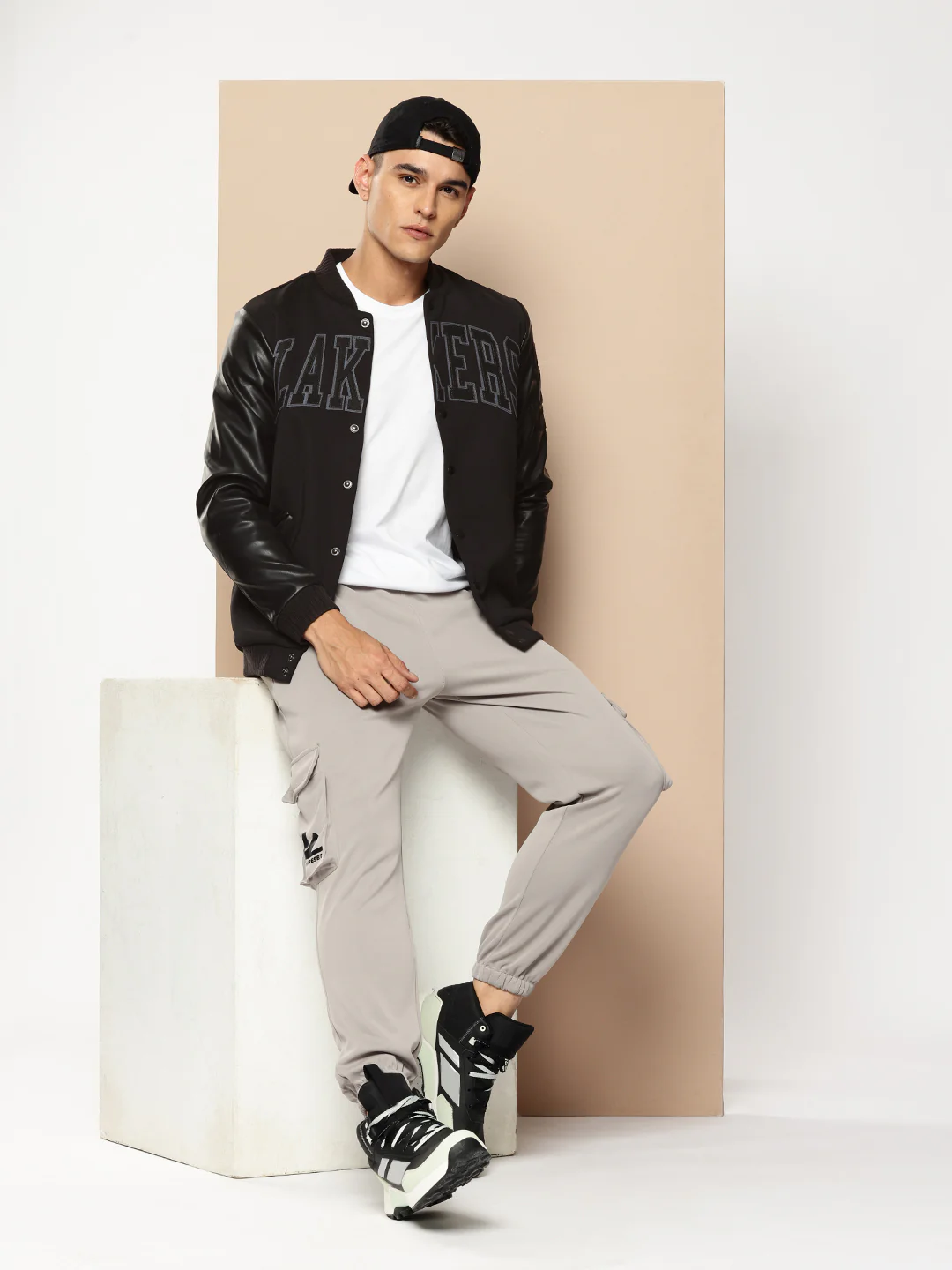 Los Angeles Lakers Black Varsity Jacket - Image 5