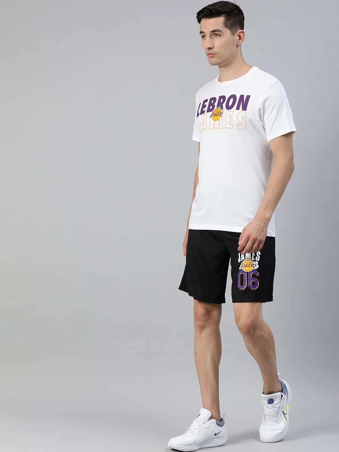 Los Angeles Lakers: LeBron James T-Shirt - White - Image 6
