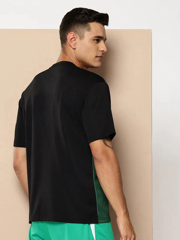 Milwaukee Bucks Striped Oversized T-Shirt - Image 5